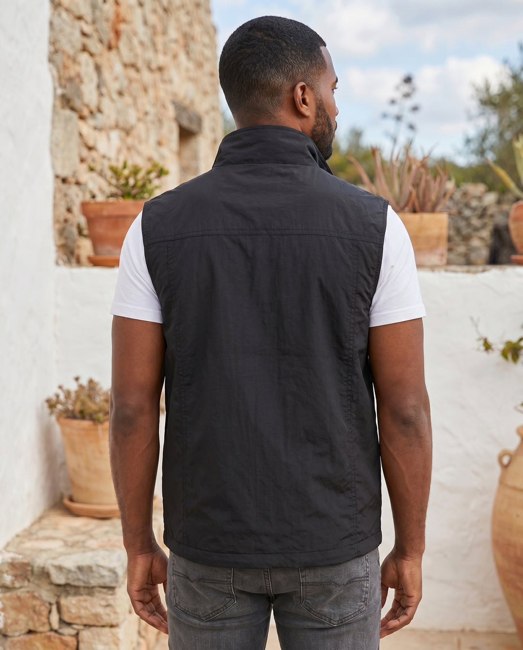 owen-men-s-outdoor-vest-black-2