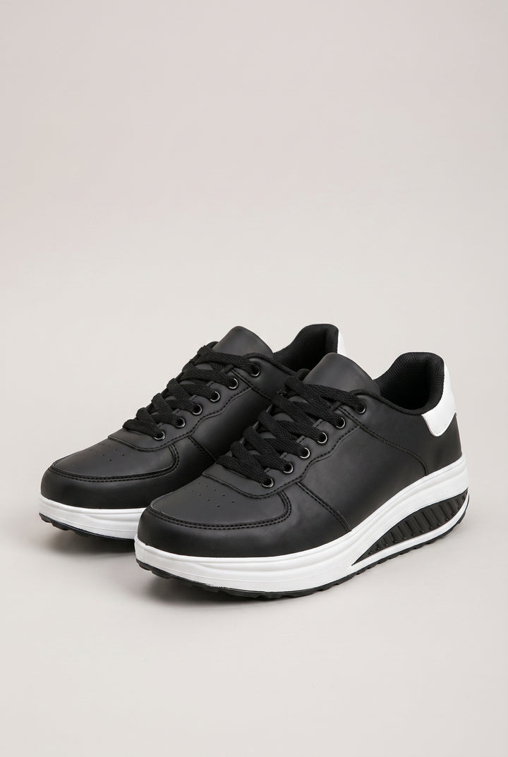 lou-chic-comfort-sneakers-black-packshot