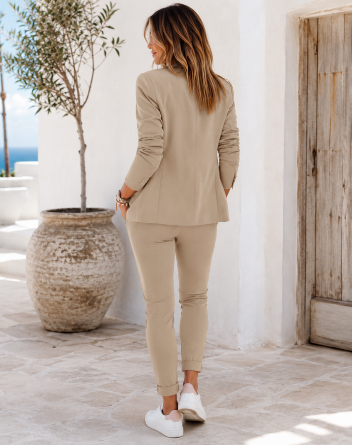 Lou - Chic Blazer and Pants Set