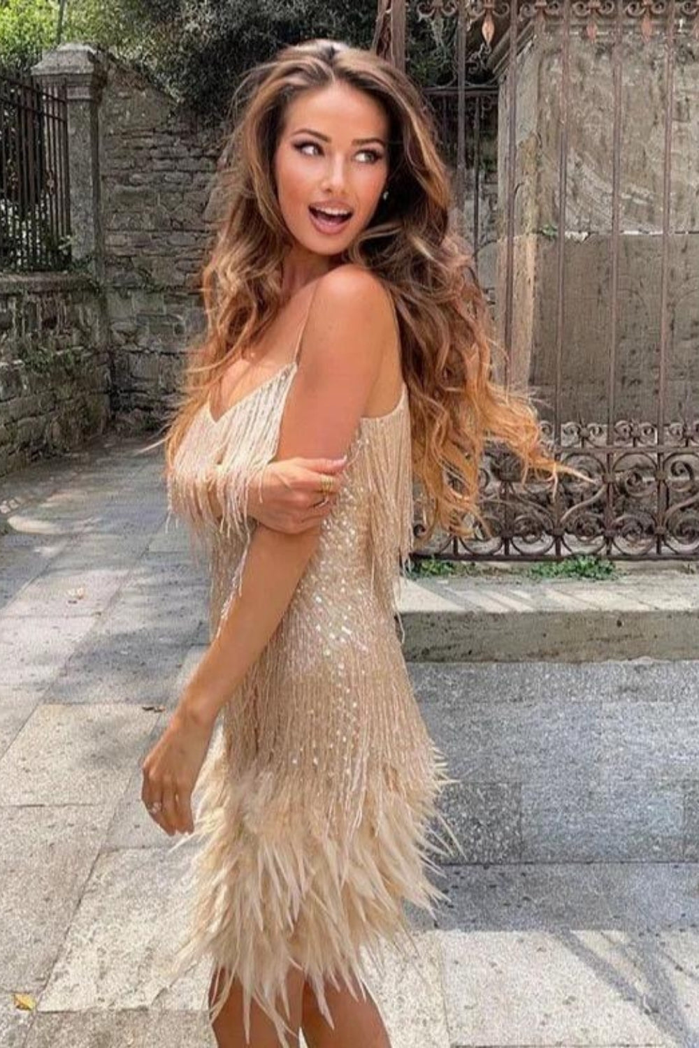 Fitted Feather Fringe Party Mini Dress with Spaghetti Straps for Women