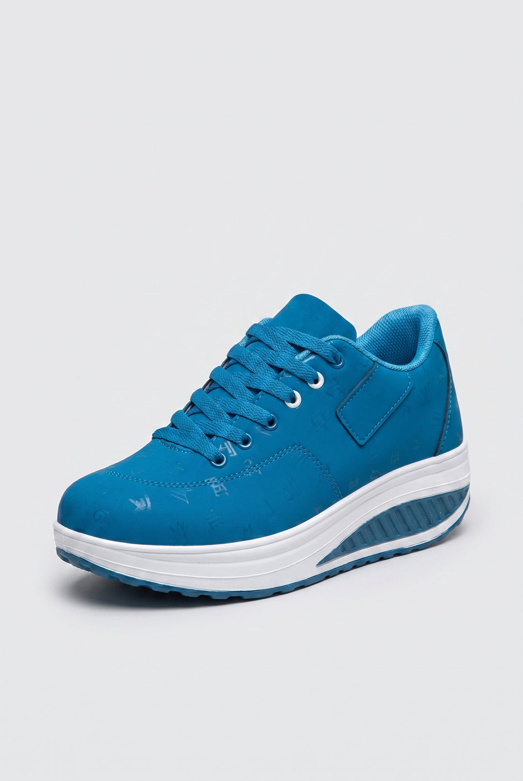 lou-chic-comfort-sneakers-blue-packshot