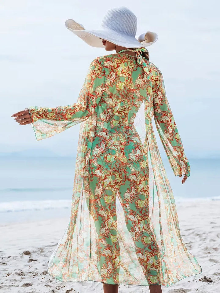 Cover-up met halternek en shorts