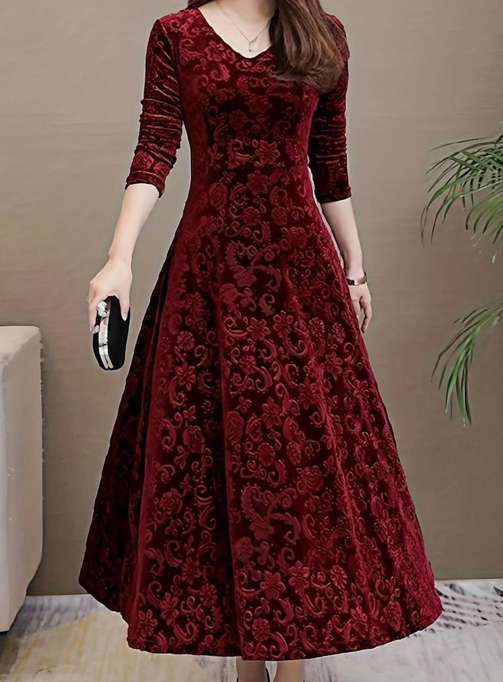 Women's Fitted Velvet Floral Midi Dress with V-Neck and Long Sleeves